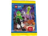 952511 LEGO City Astronaut with Alien and Crystal
