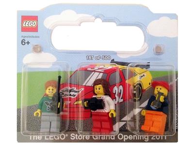 Castleton Square  Exclusive Minifigure Pack thumbnail image