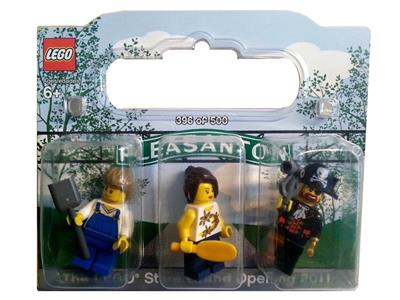 Pleasanton Exclusive Minifigure Pack thumbnail image