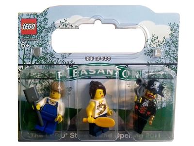 Pleasanton Exclusive Minifigure Pack thumbnail image